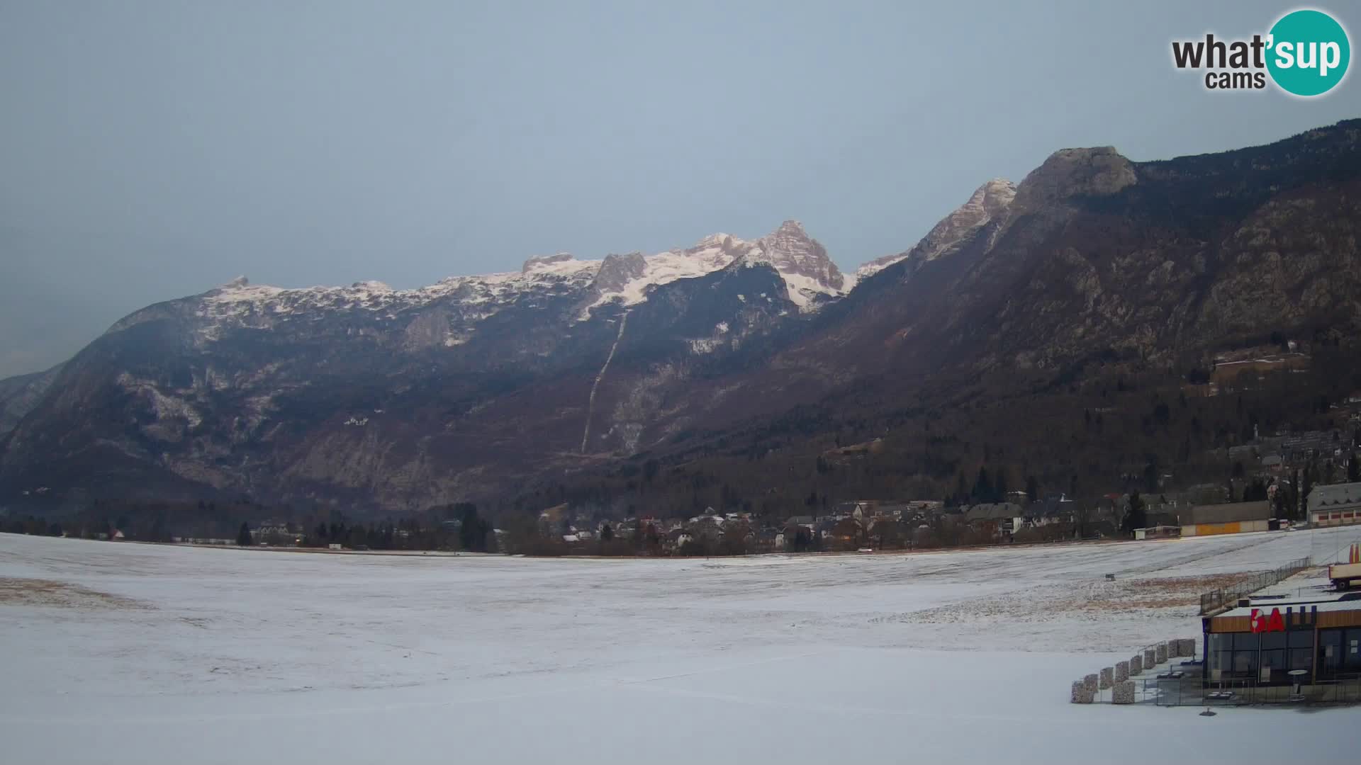 Cámara web en vivo Aeropuerto de Bovec – Vista a Kanin
