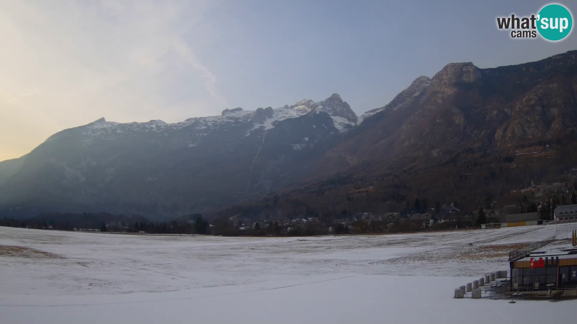 Webcam en direct Aéroport de Bovec – Vue sur Kanin