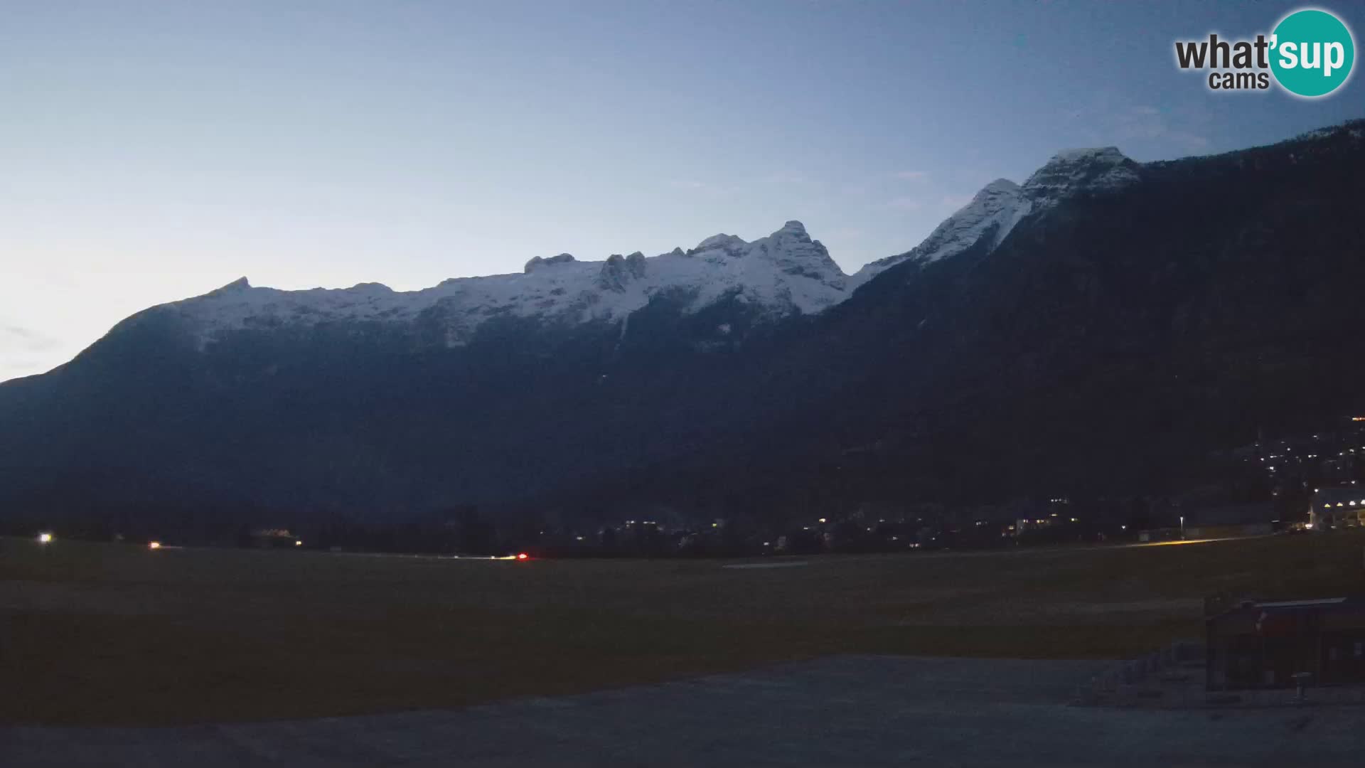 Webcam en direct Aéroport de Bovec – Vue sur Kanin