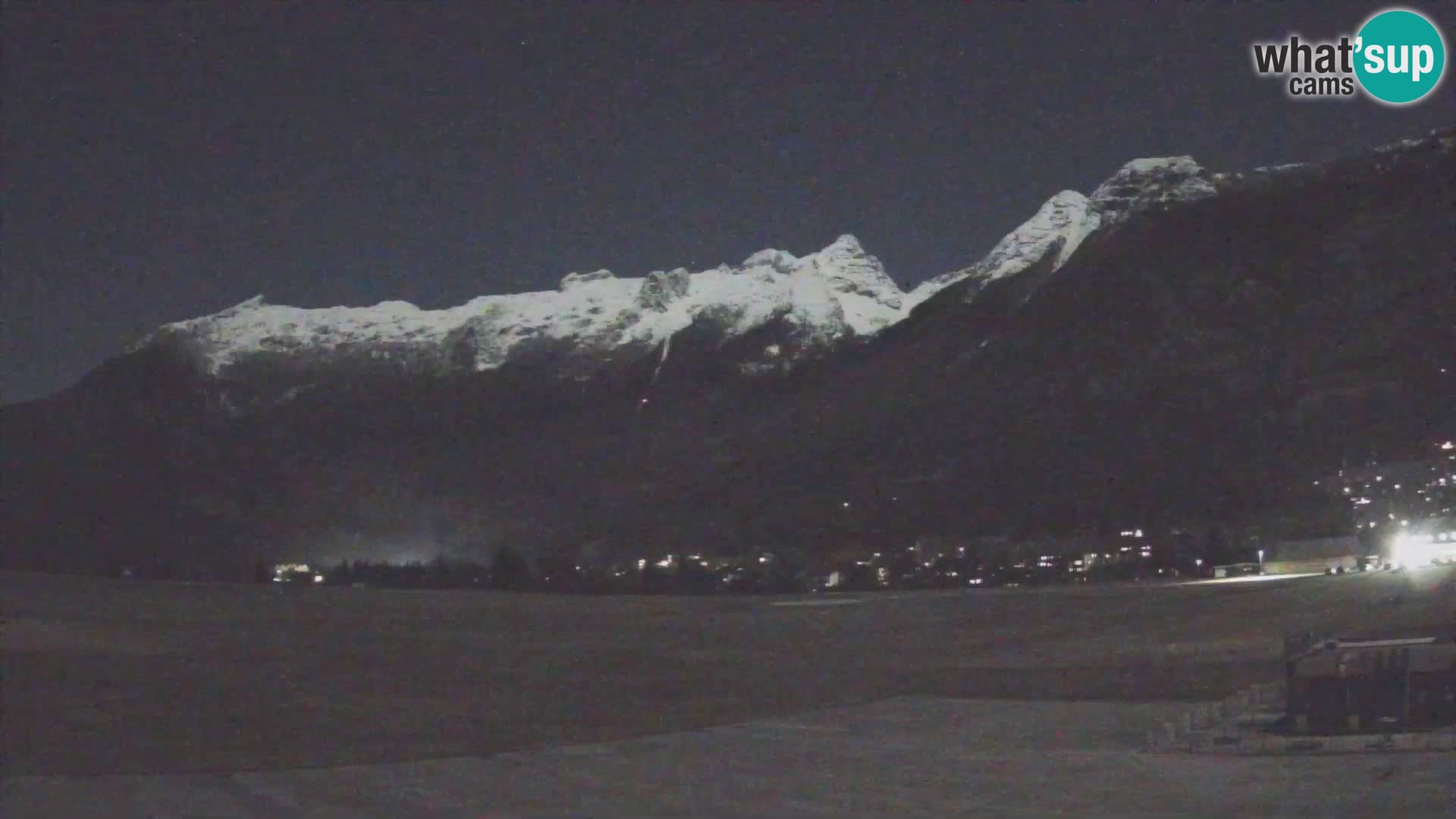 Webcam en direct Aéroport de Bovec – Vue sur Kanin