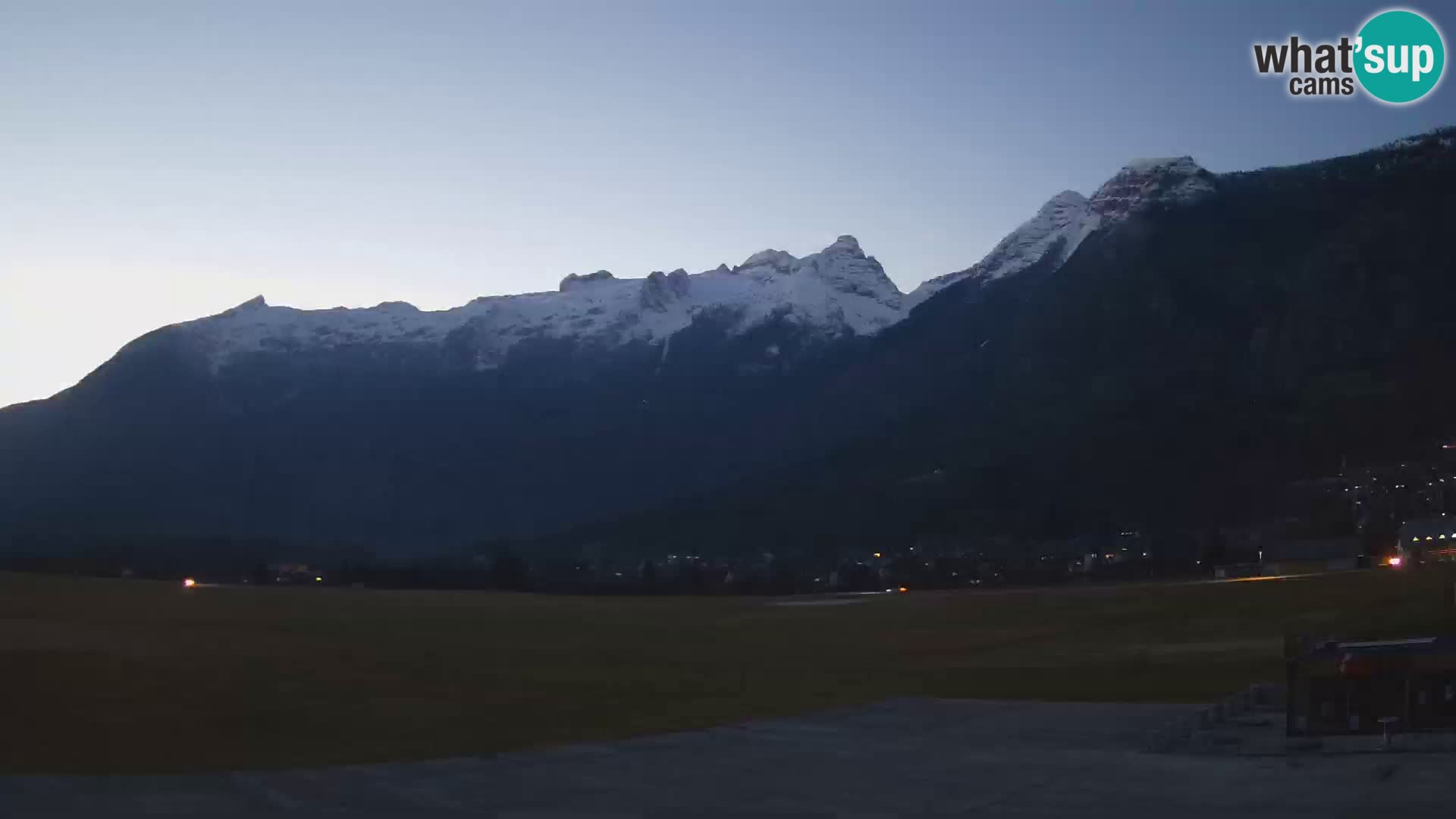 Webcam en direct Aéroport de Bovec – Vue sur Kanin