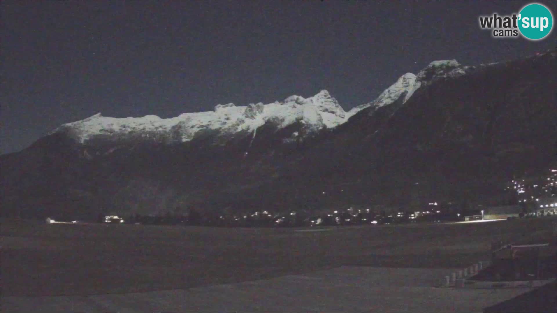 Web kamera uživo Zračna luka Bovec – Pogled na Kanin