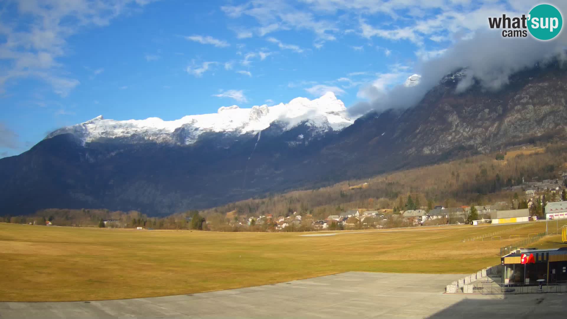 Live webcam Bovec airport – View to Kanin
