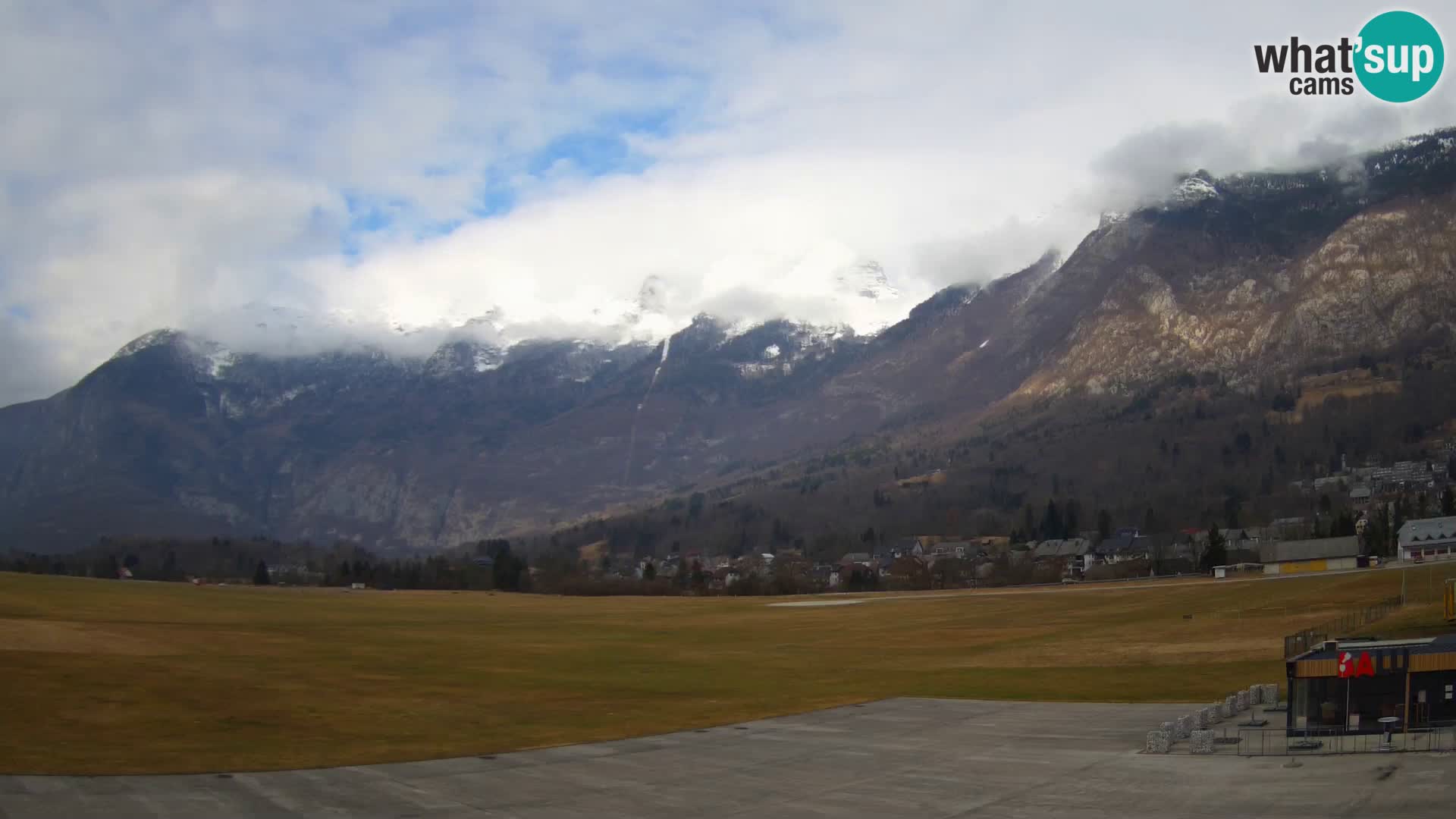 Cámara web en vivo Aeropuerto de Bovec – Vista a Kanin