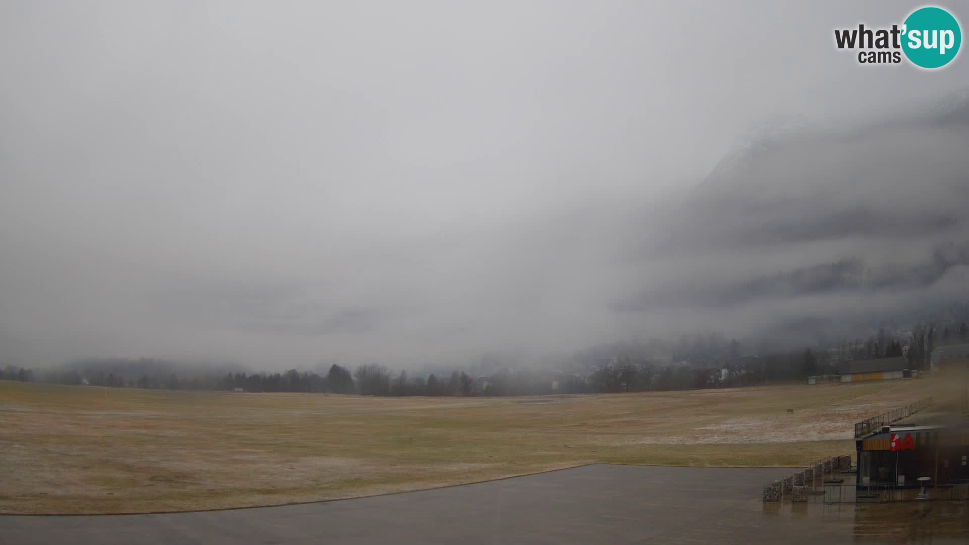 Cámara web en vivo Aeropuerto de Bovec – Vista a Kanin