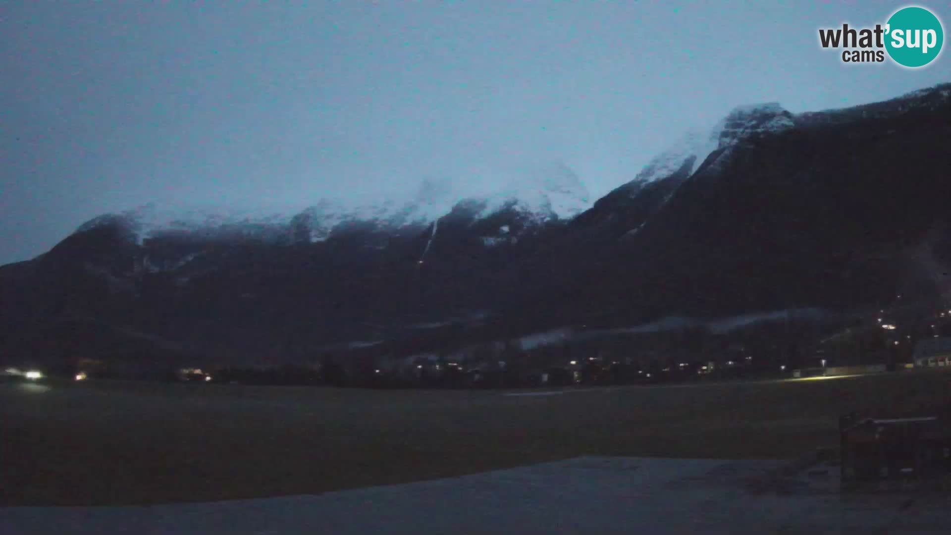 Cámara web en vivo Aeropuerto de Bovec – Vista a Kanin