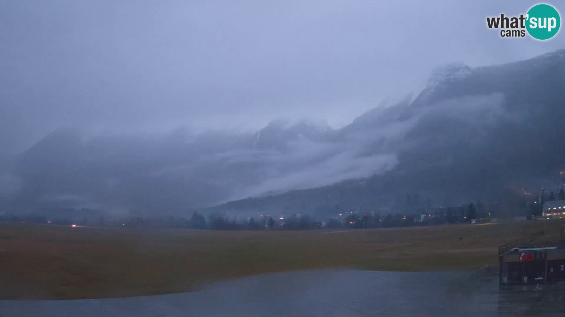 Webcam en direct Aéroport de Bovec – Vue sur Kanin