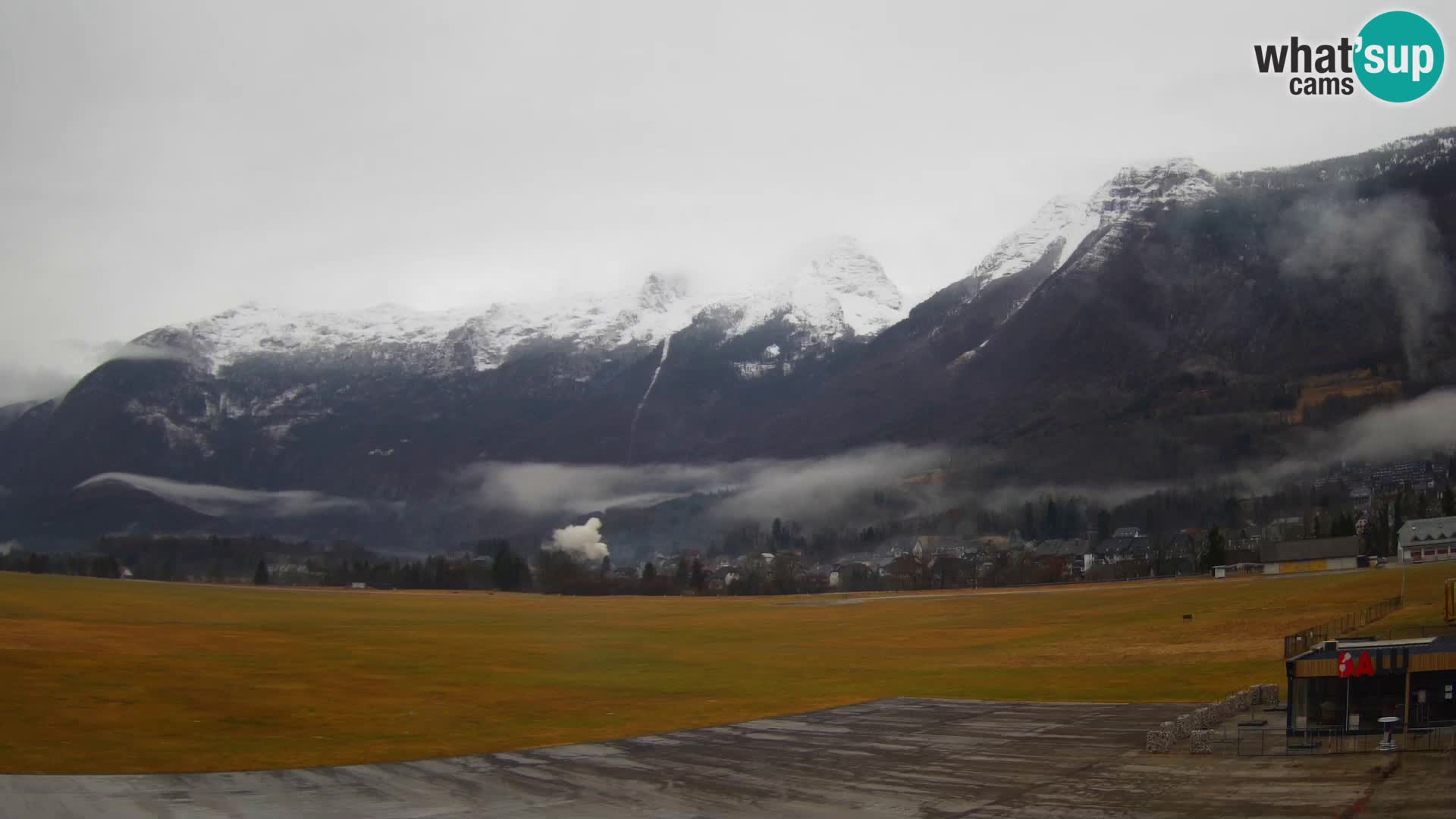 Cámara web en vivo Aeropuerto de Bovec – Vista a Kanin