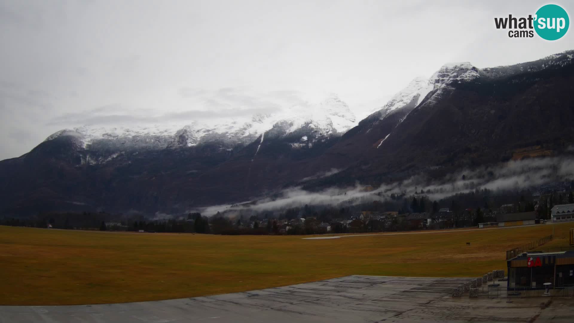 Cámara web en vivo Aeropuerto de Bovec – Vista a Kanin