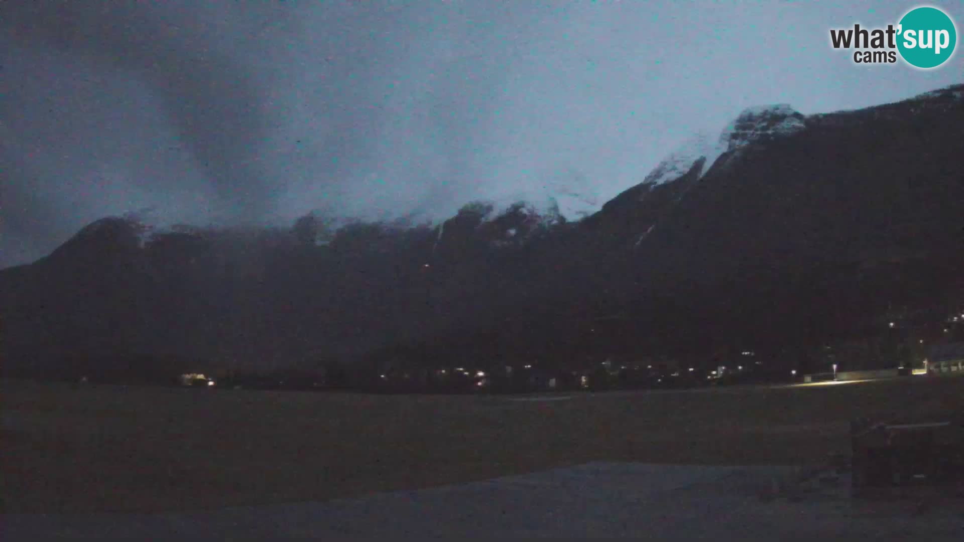 Web kamera uživo Zračna luka Bovec – Pogled na Kanin