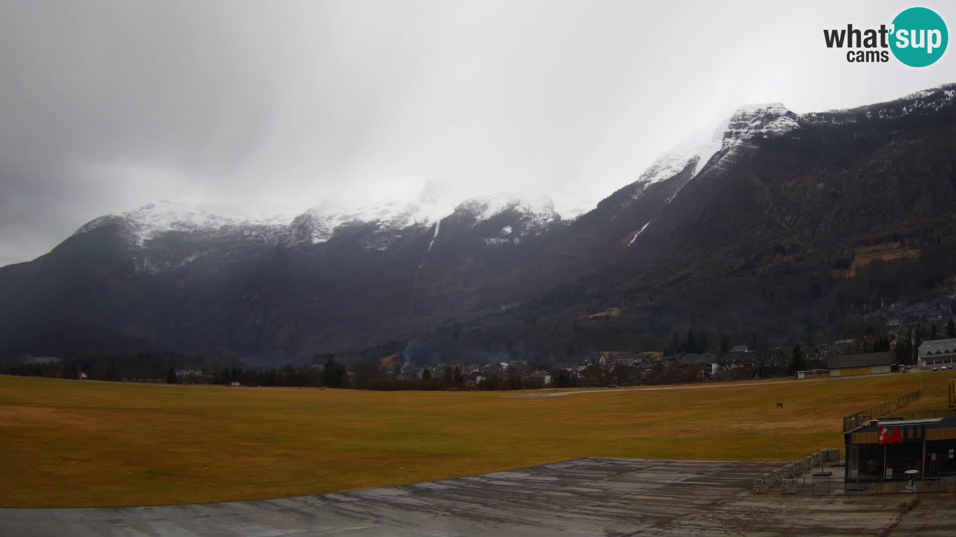 Cámara web en vivo Aeropuerto de Bovec – Vista a Kanin