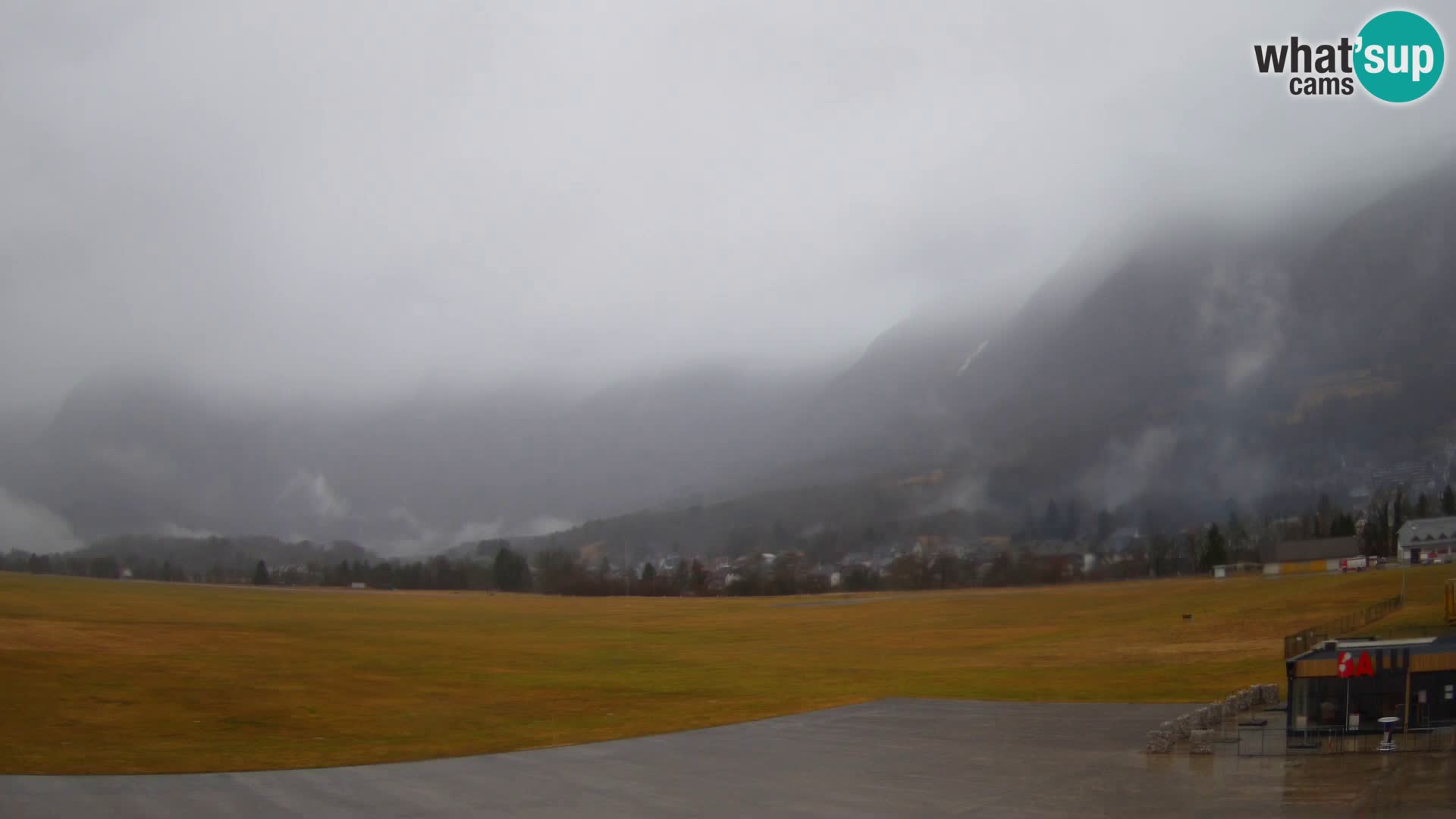 Webcam en direct Aéroport de Bovec – Vue sur Kanin