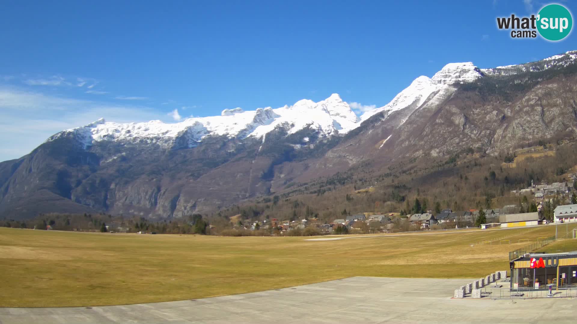 Webcam en direct Aéroport de Bovec – Vue sur Kanin