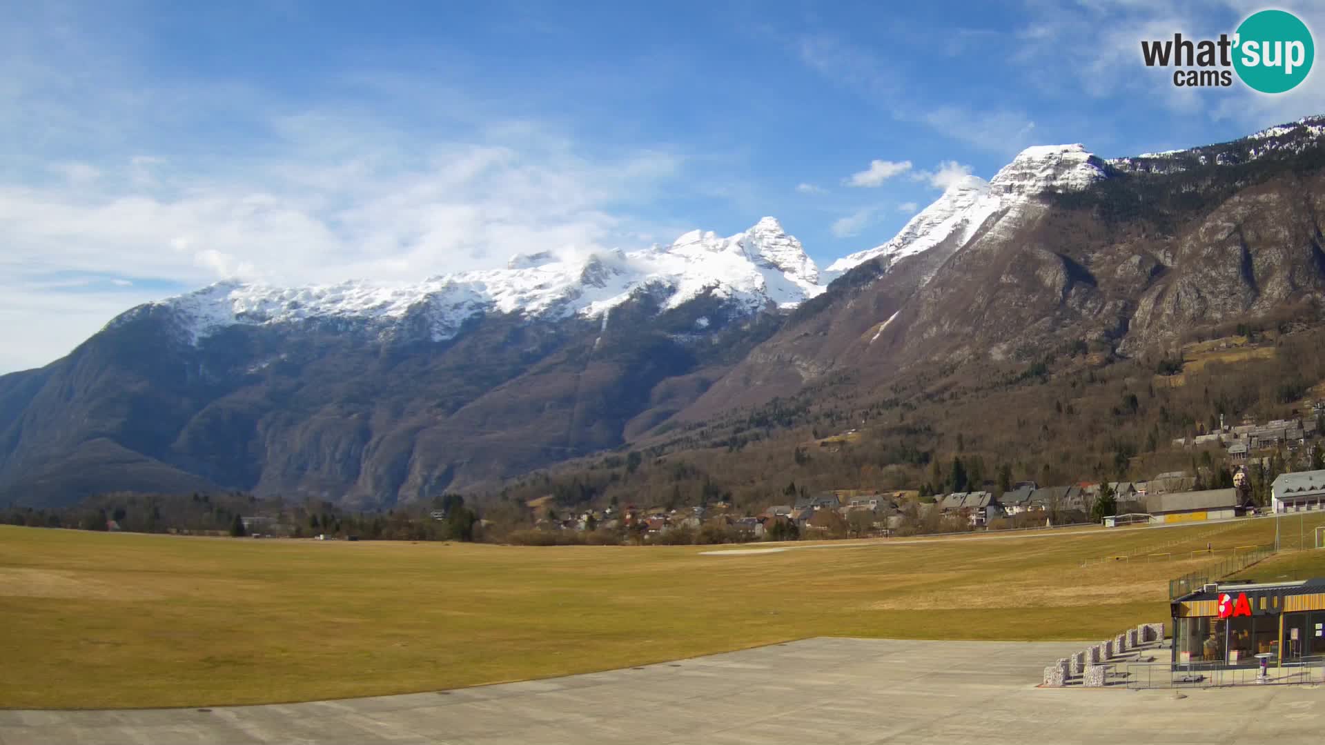 Webcam en direct Aéroport de Bovec – Vue sur Kanin