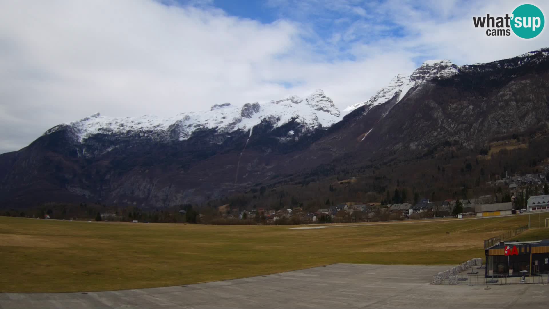 Webcam en direct Aéroport de Bovec – Vue sur Kanin