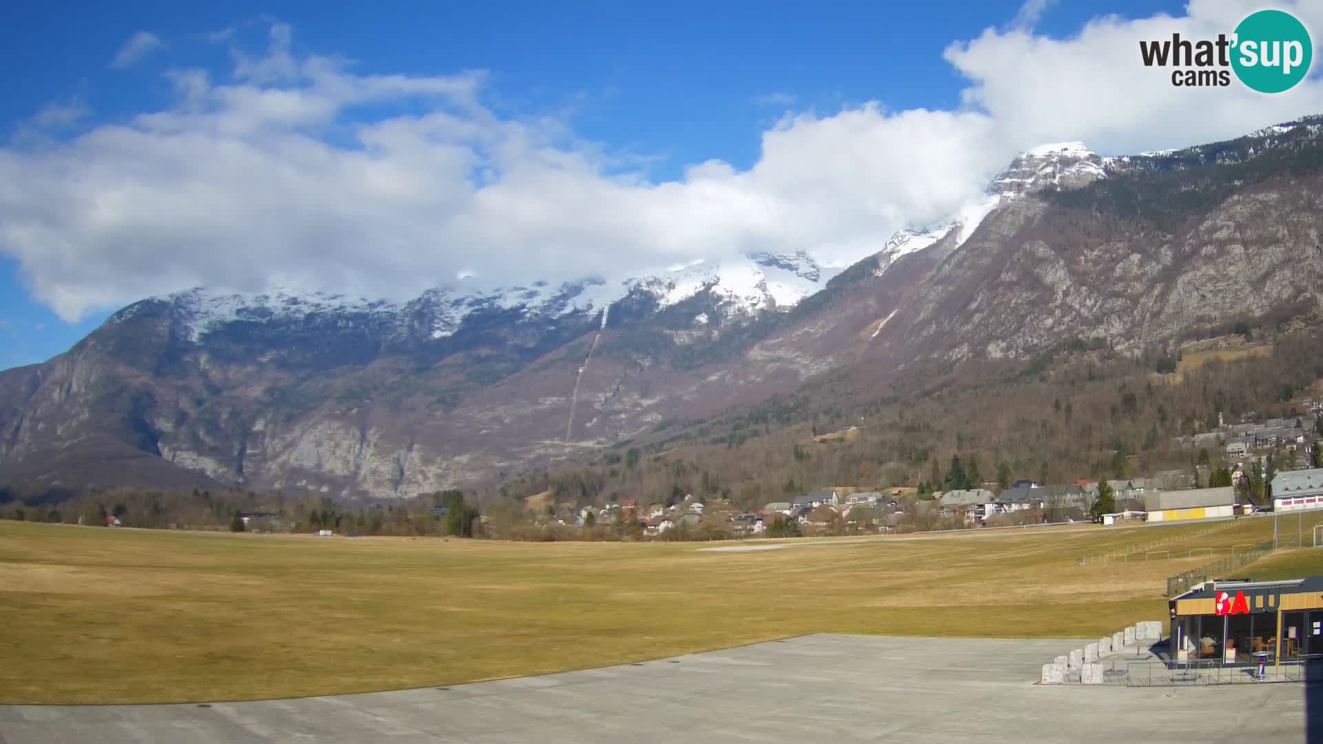 Webcam en direct Aéroport de Bovec – Vue sur Kanin