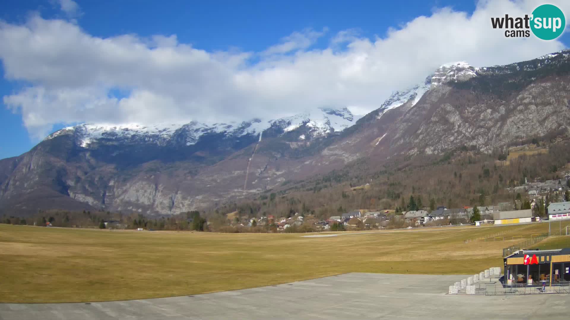 Webcam en direct Aéroport de Bovec – Vue sur Kanin