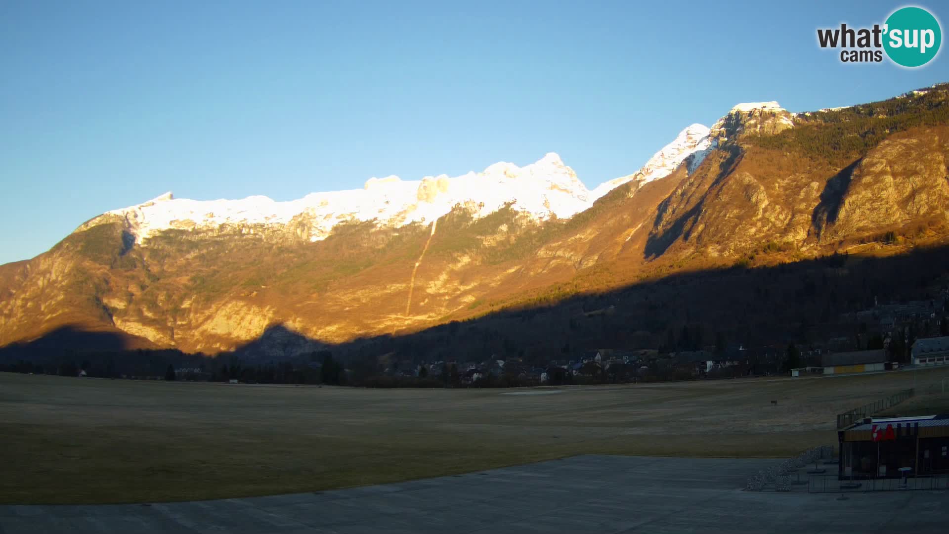 Webcam en direct Aéroport de Bovec – Vue sur Kanin