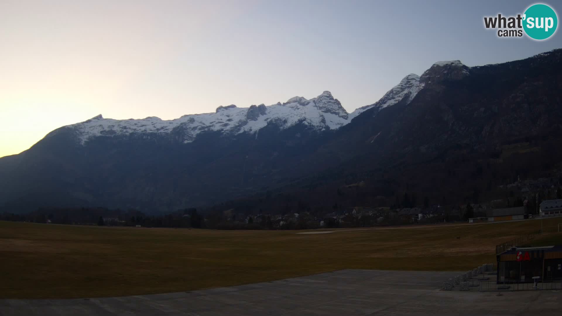 Webcam en direct Aéroport de Bovec – Vue sur Kanin