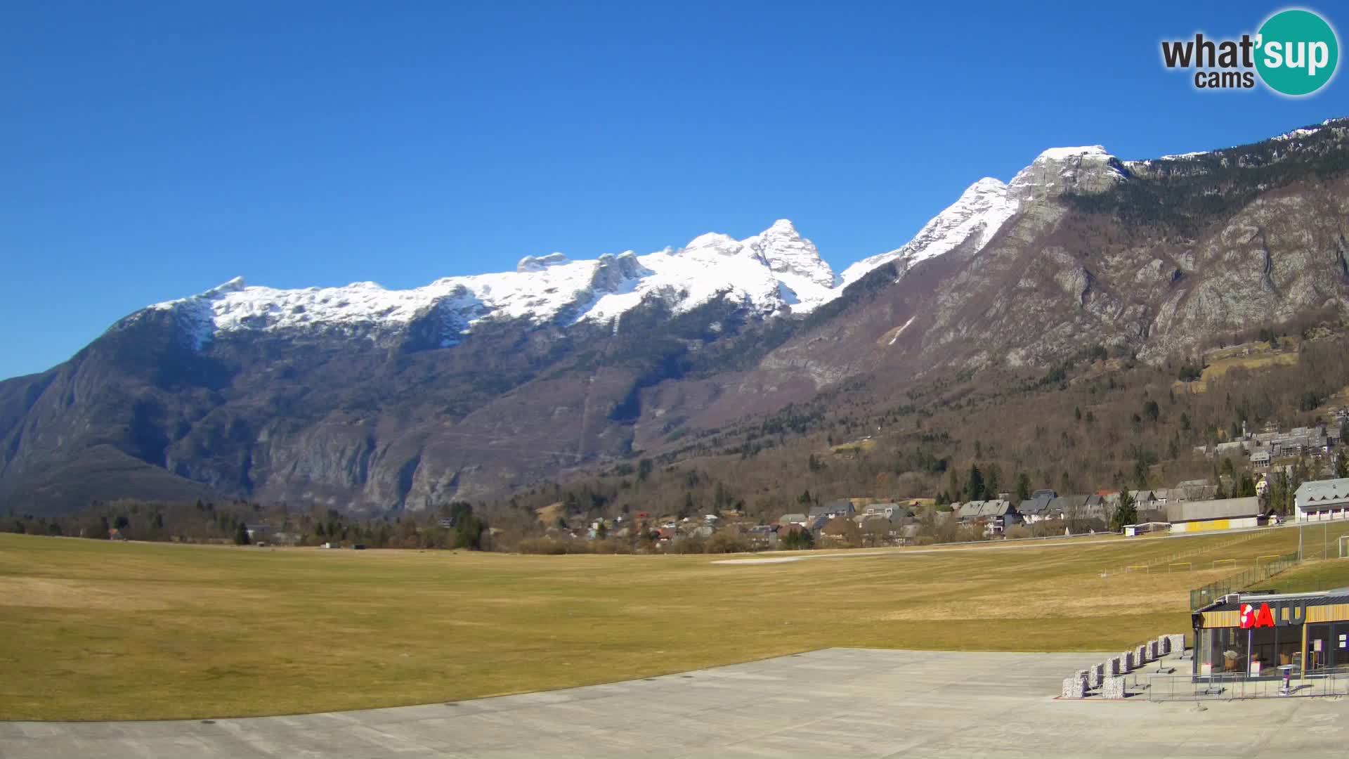 Webcam en direct Aéroport de Bovec – Vue sur Kanin