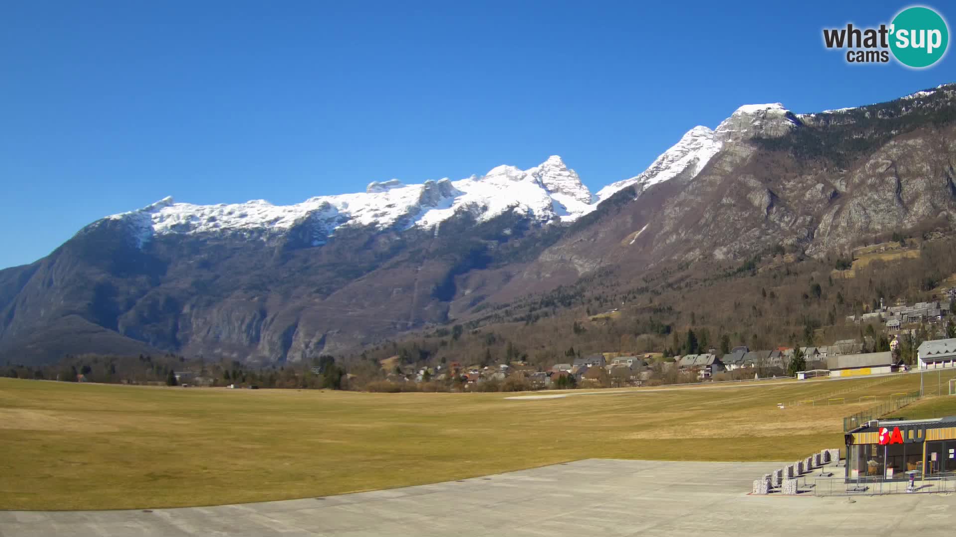 Webcam en direct Aéroport de Bovec – Vue sur Kanin