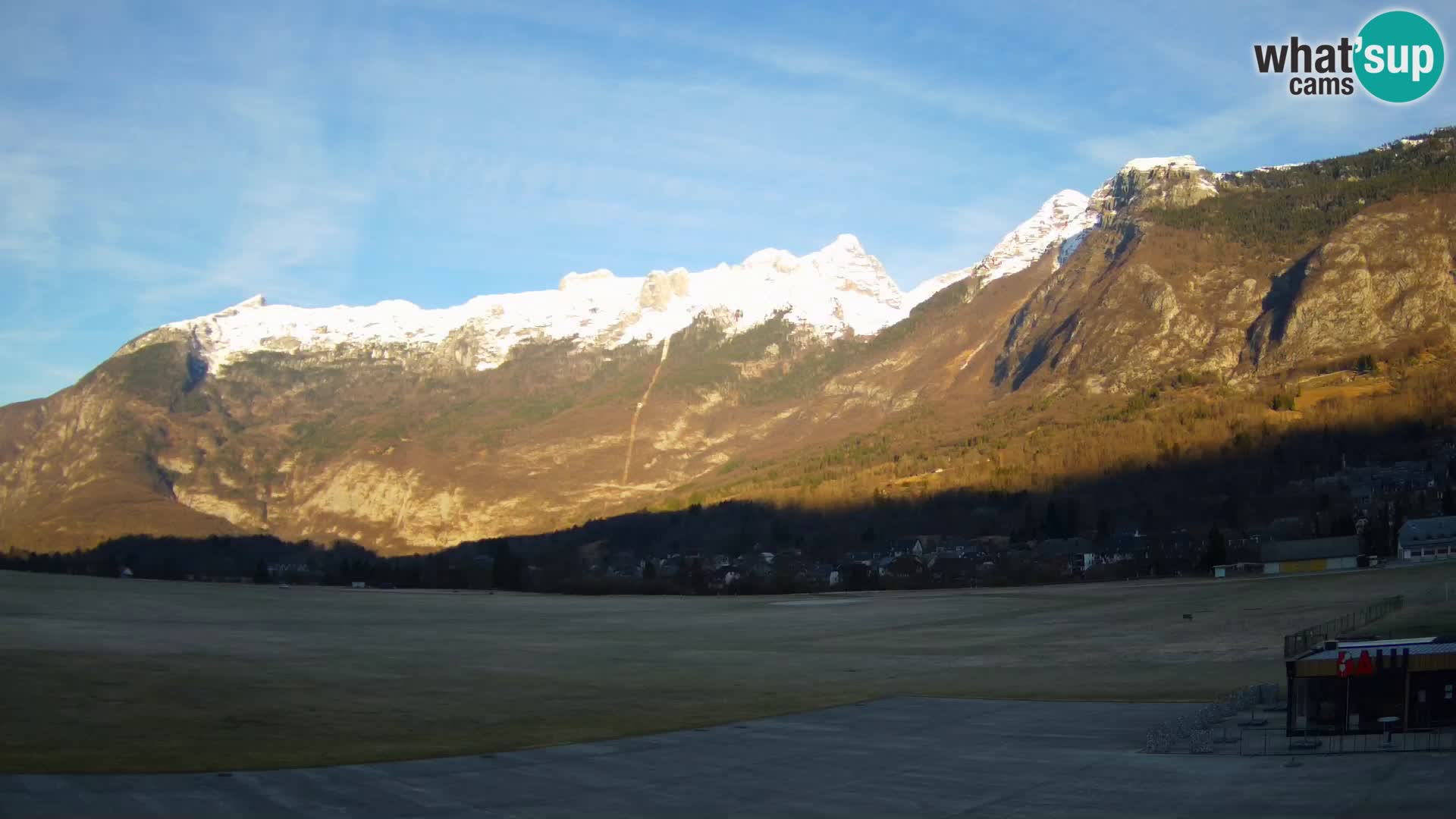 Live webcam Bovec airport – View to Kanin