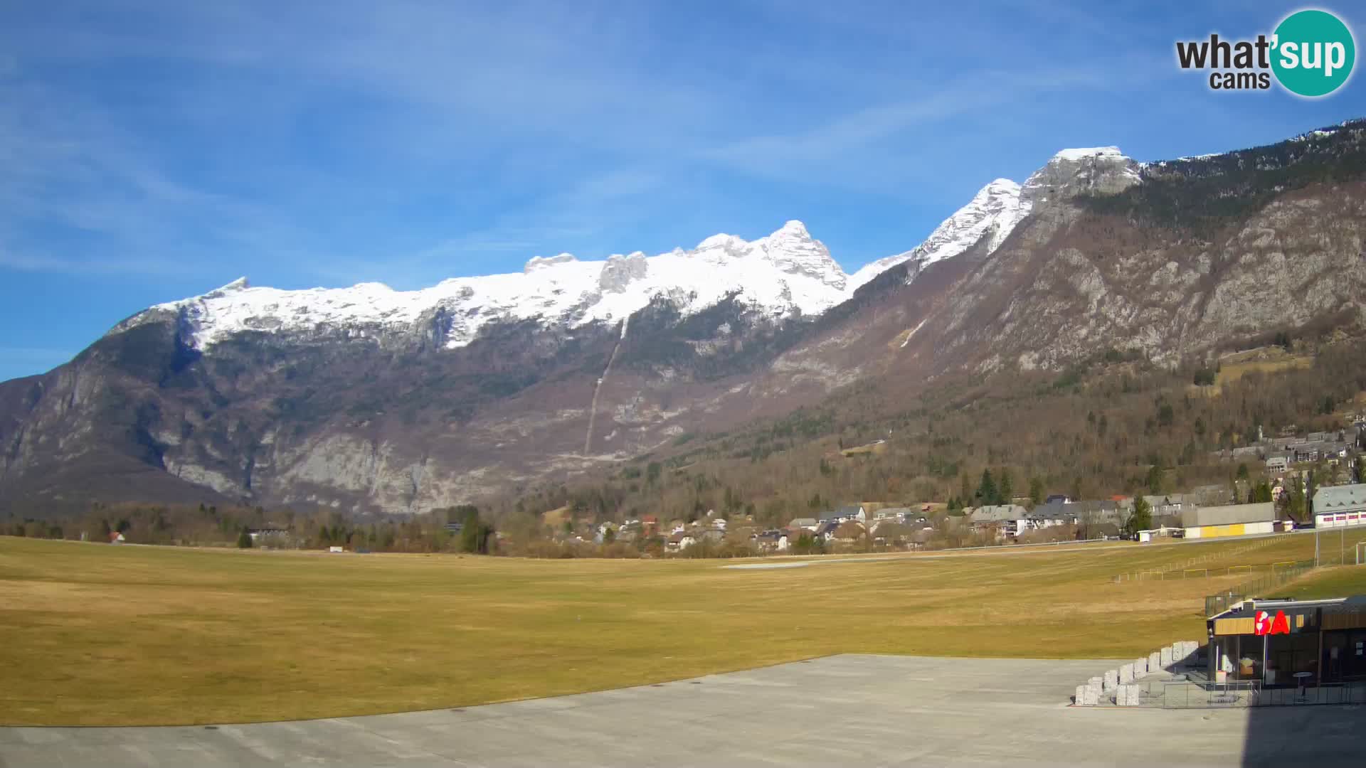 Webcam en direct Aéroport de Bovec – Vue sur Kanin