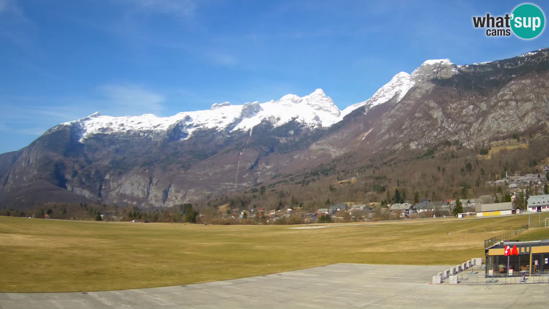 Live webcam Bovec airport – View to Kanin