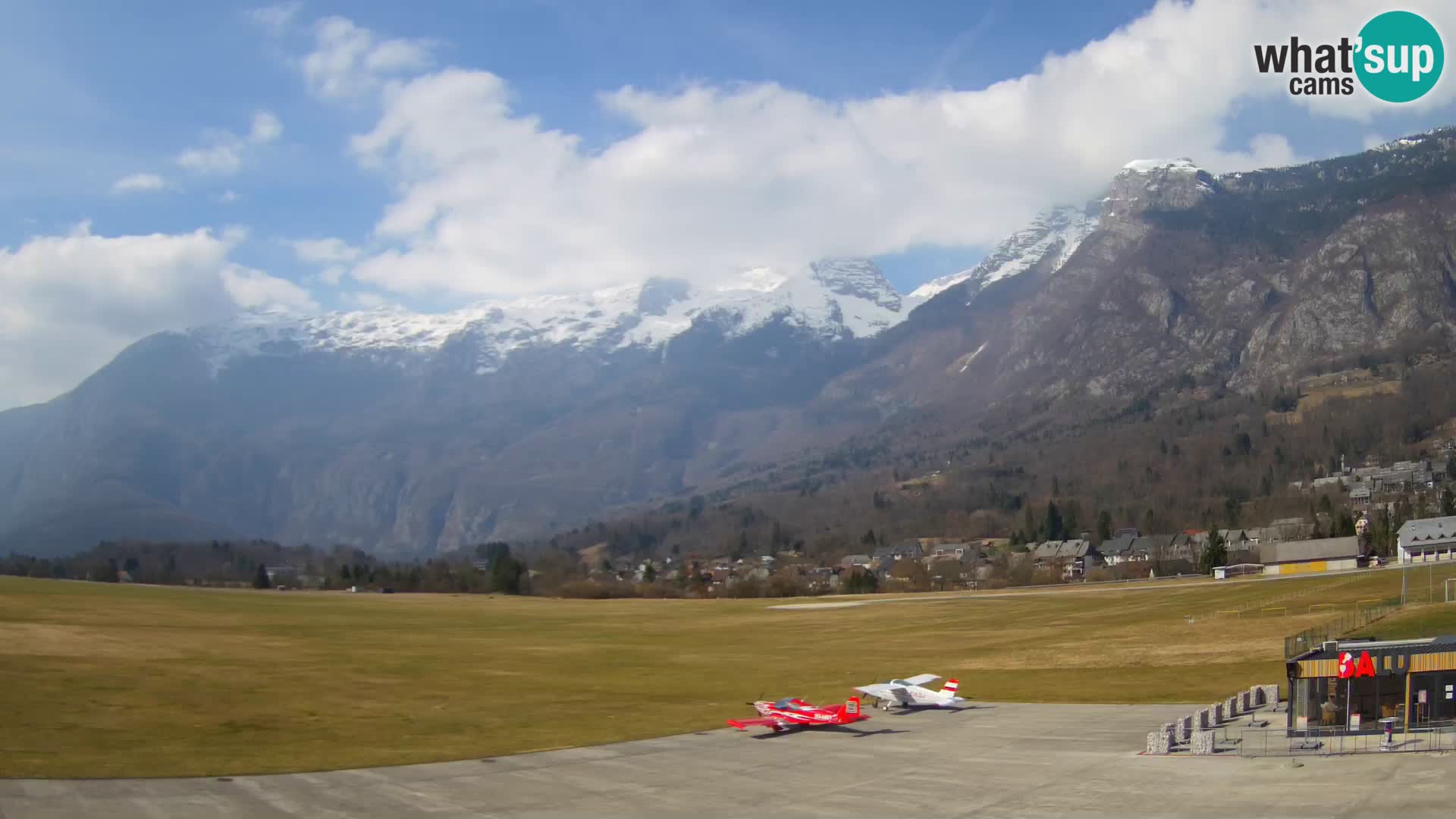 Webcam en direct Aéroport de Bovec – Vue sur Kanin