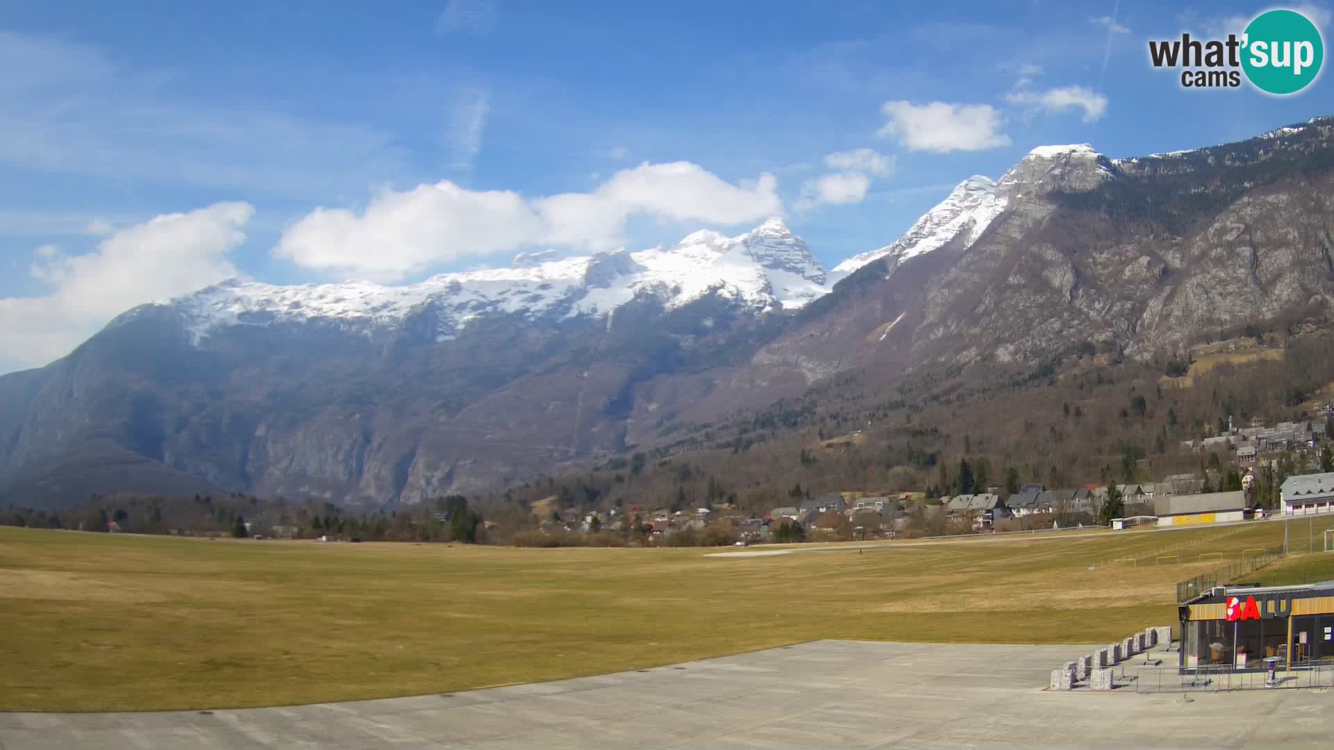 Webcam en direct Aéroport de Bovec – Vue sur Kanin