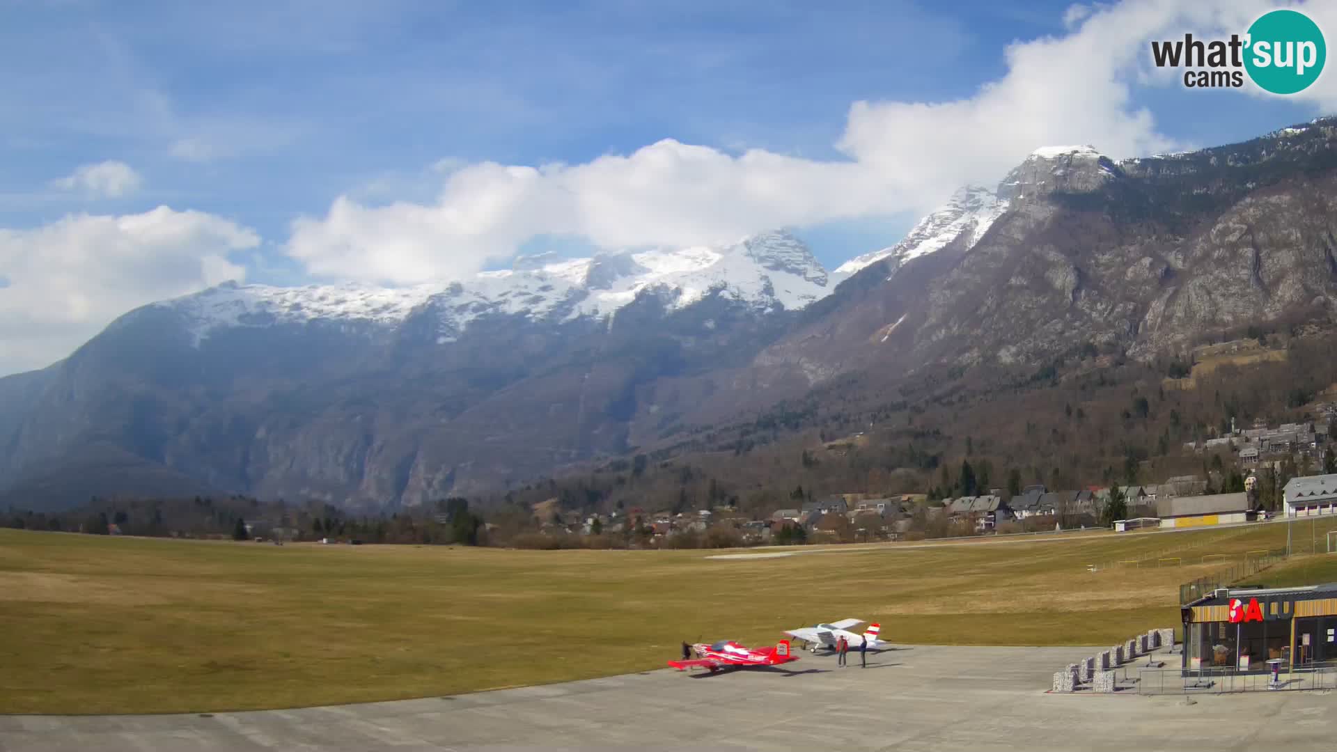 Webcam en direct Aéroport de Bovec – Vue sur Kanin