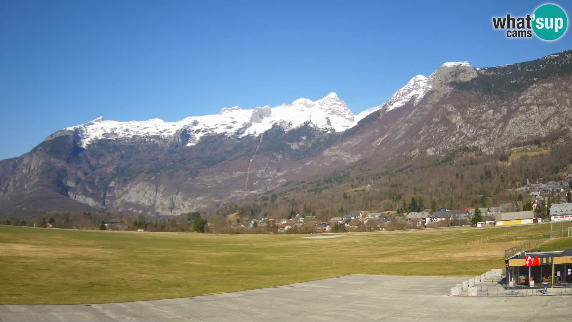 Webcam en direct Aéroport de Bovec – Vue sur Kanin