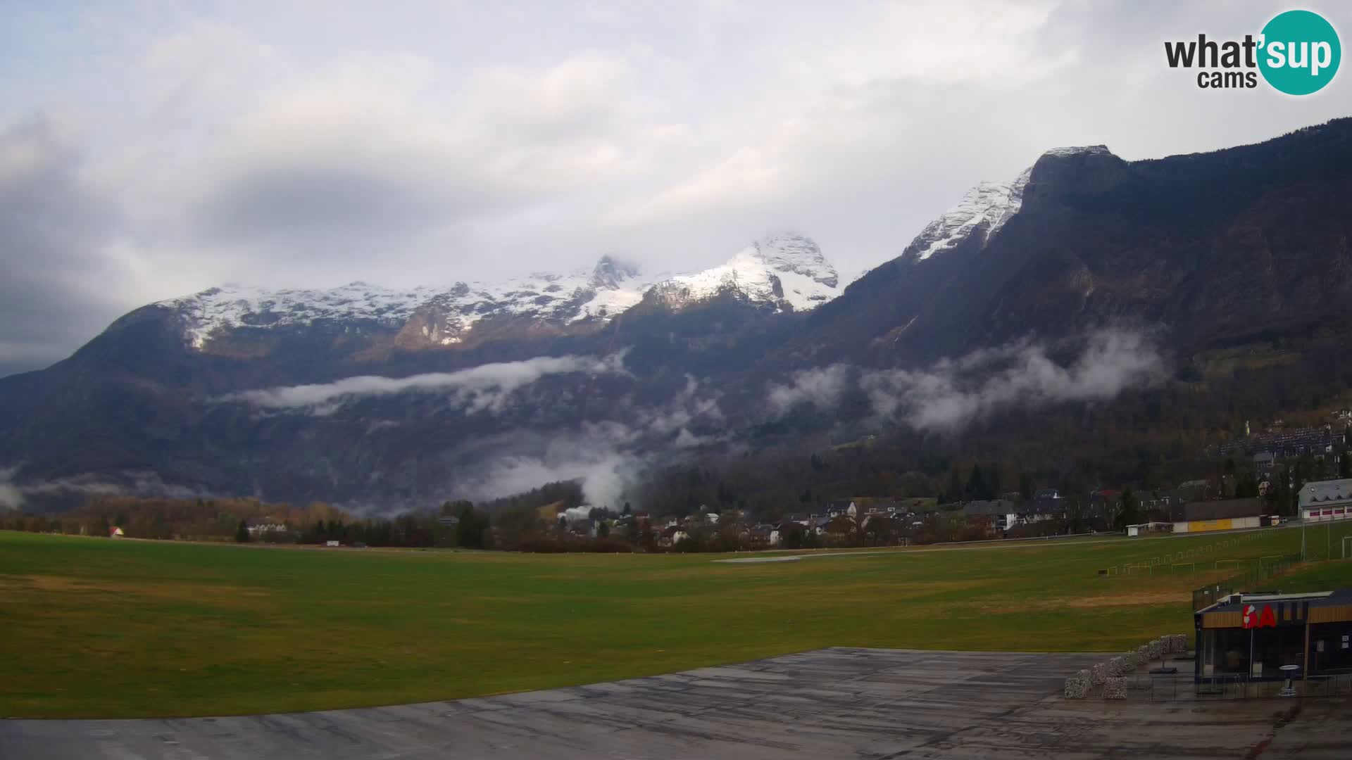 Webcam en direct Aéroport de Bovec – Vue sur Kanin