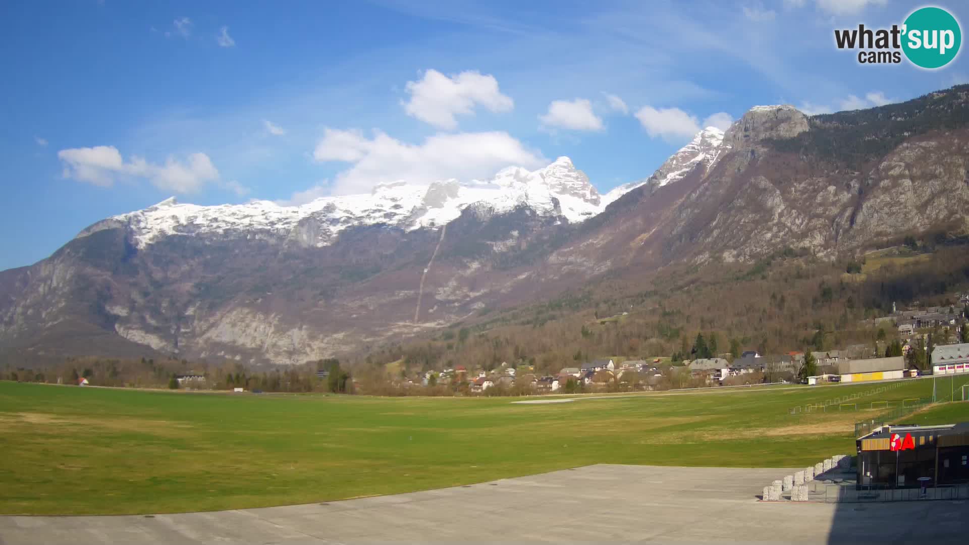 Webcam en direct Aéroport de Bovec – Vue sur Kanin