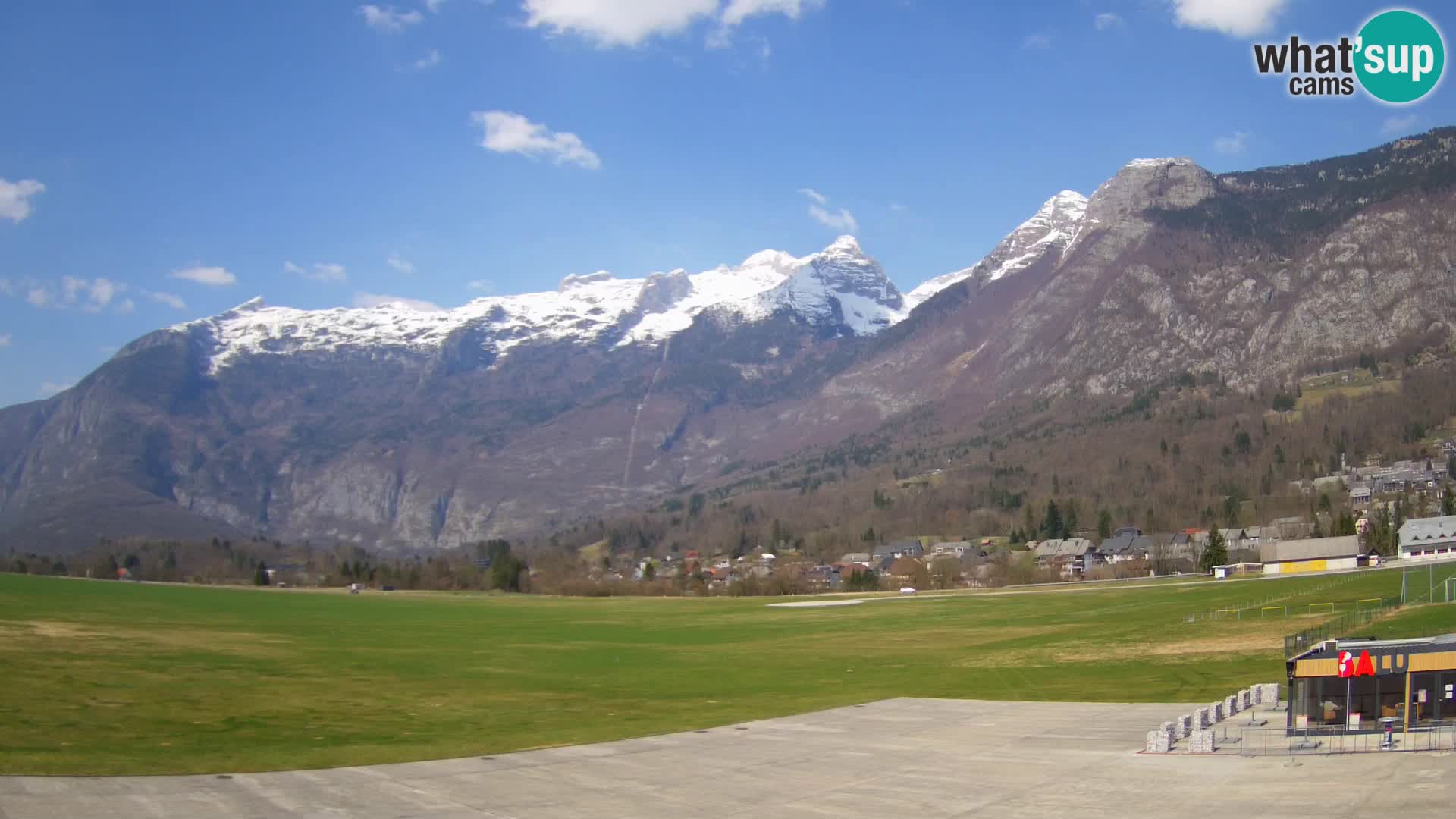 Webcam en direct Aéroport de Bovec – Vue sur Kanin