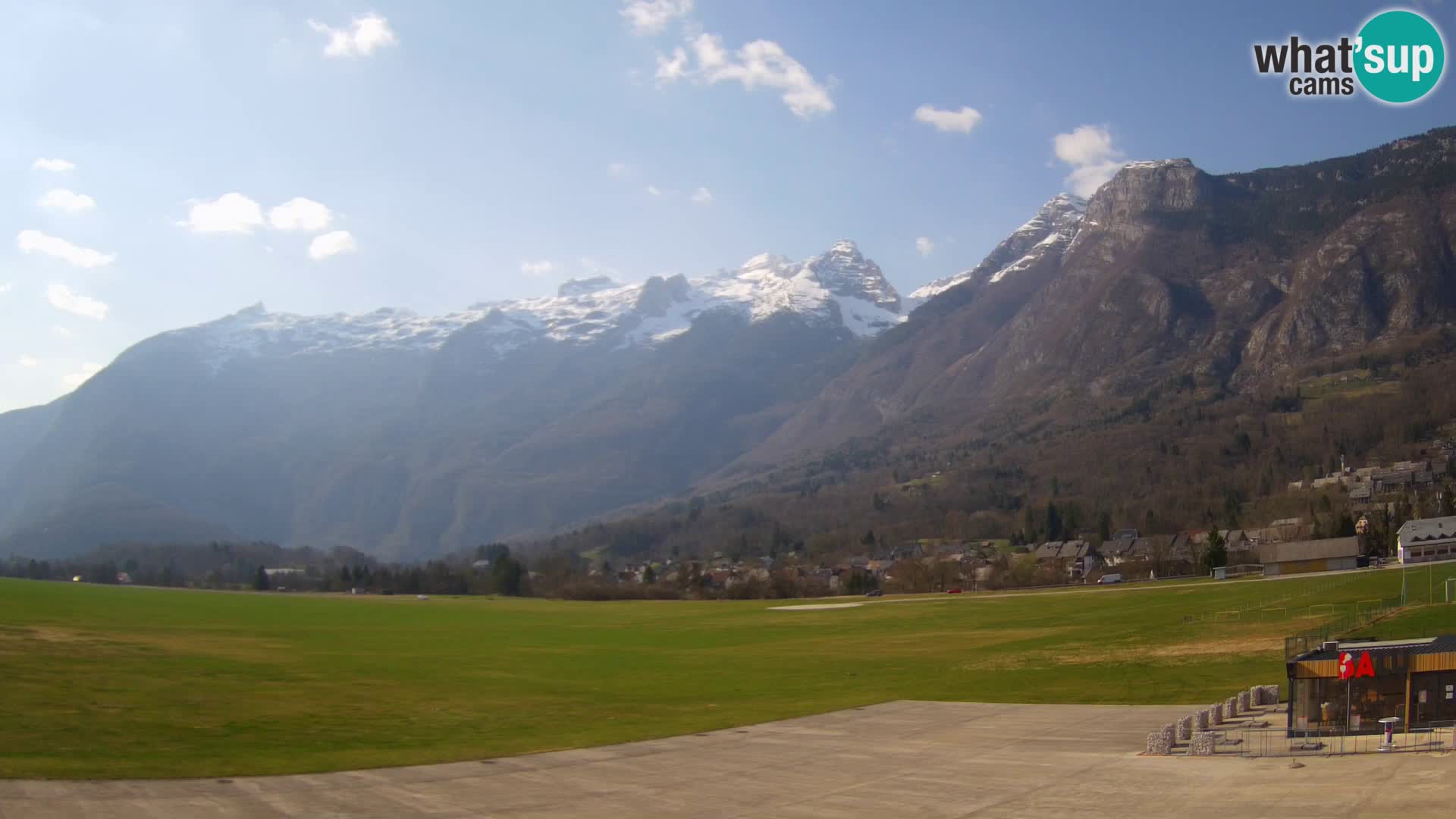 Live webcam Bovec airport – View to Kanin