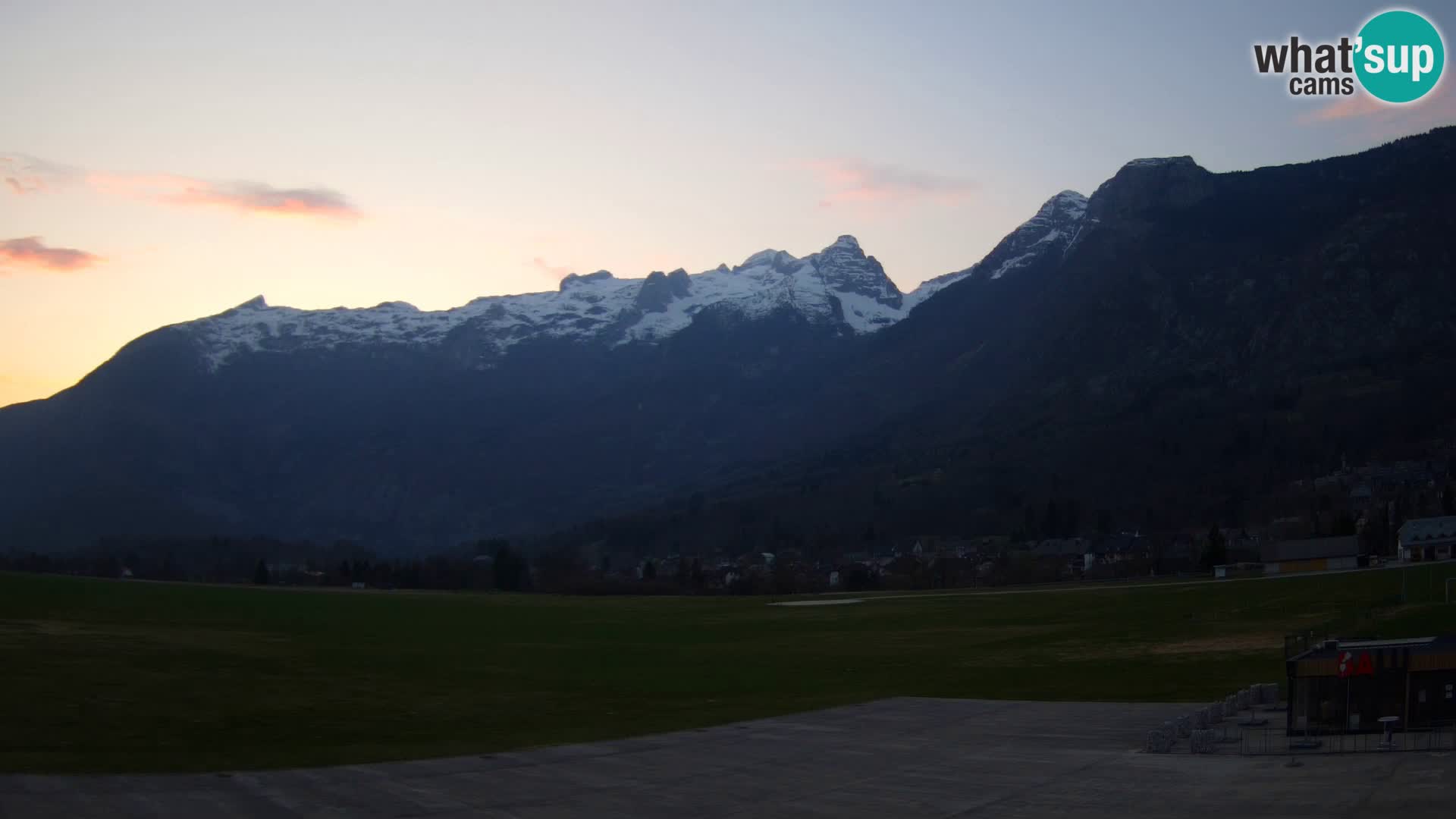 Webcam en direct Aéroport de Bovec – Vue sur Kanin