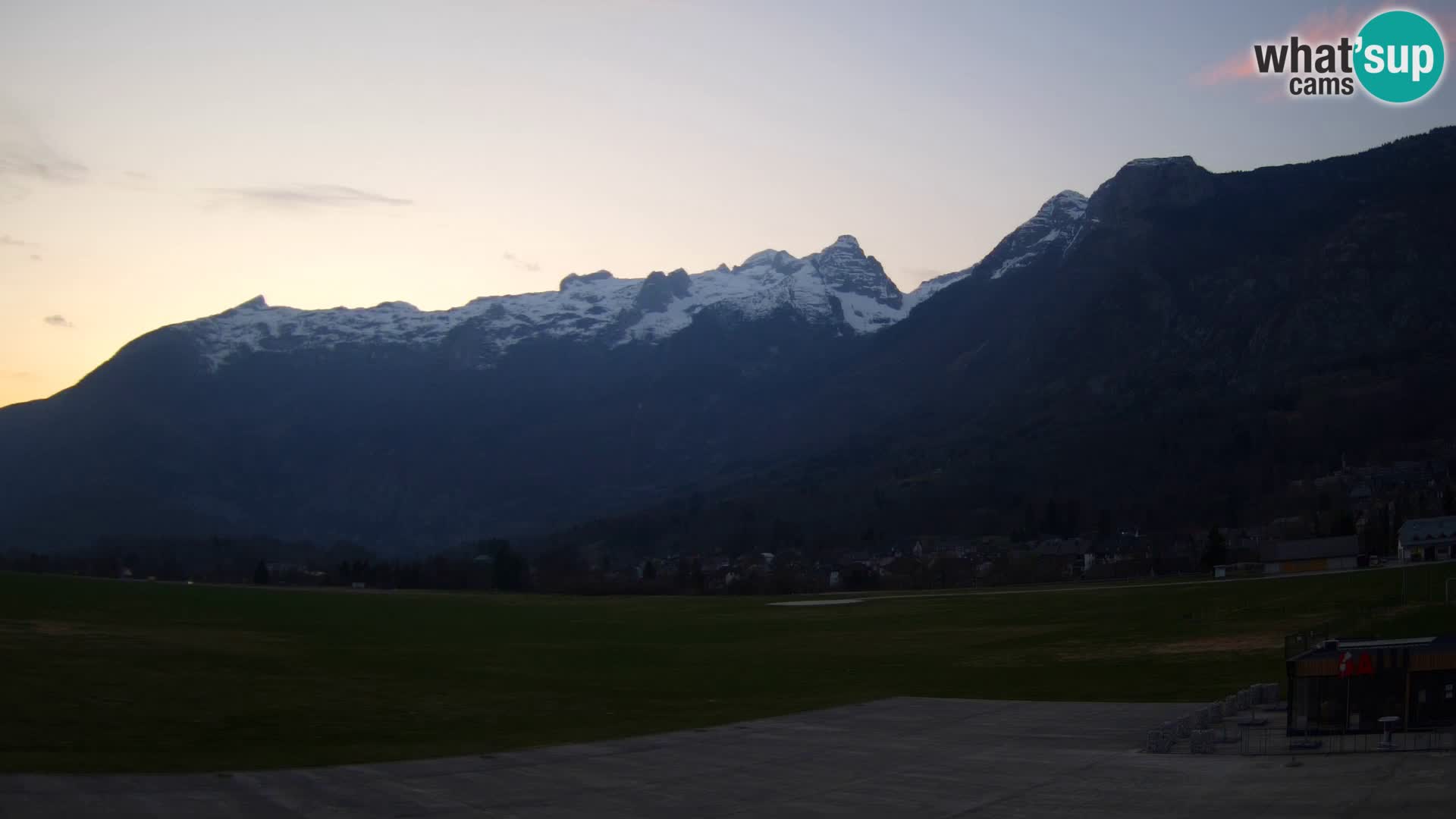 Webcam en direct Aéroport de Bovec – Vue sur Kanin