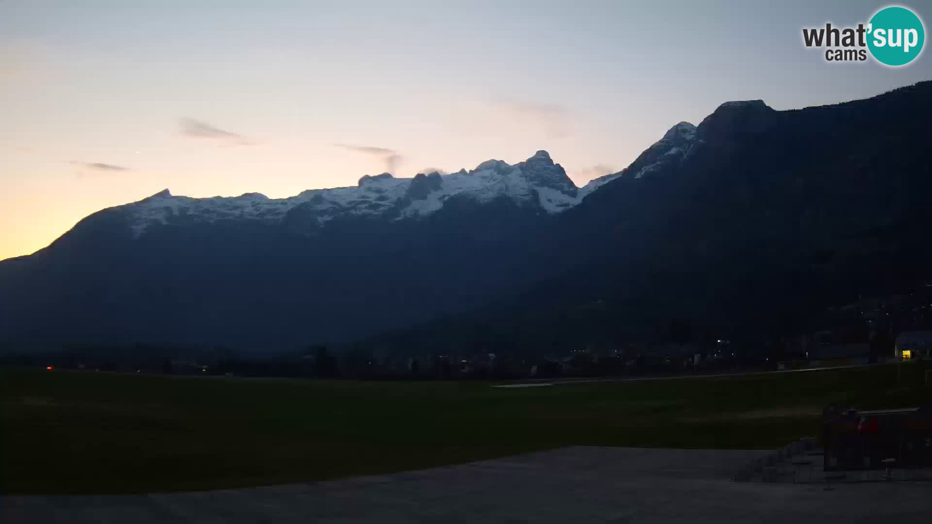 Webcam en direct Aéroport de Bovec – Vue sur Kanin