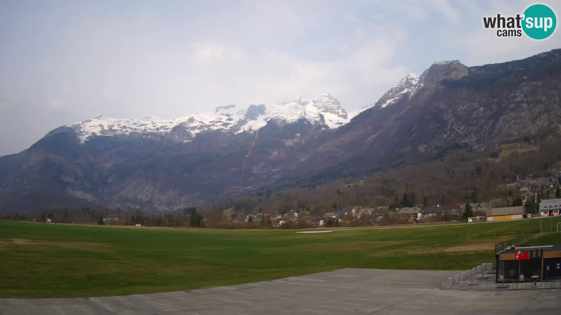Cámara web en vivo Aeropuerto de Bovec – Vista a Kanin