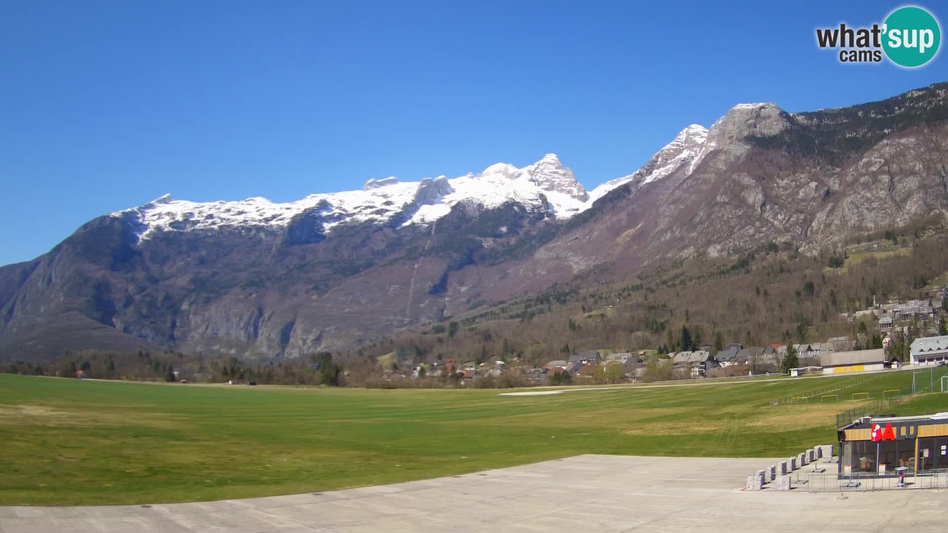 Live webcam Bovec airport – View to Kanin