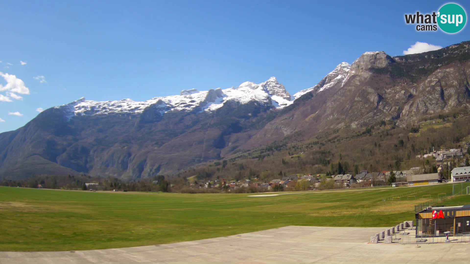 Web kamera uživo Zračna luka Bovec – Pogled na Kanin