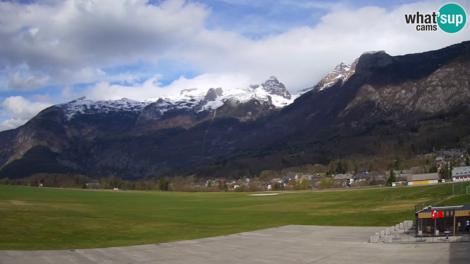 Webcam en direct Aéroport de Bovec – Vue sur Kanin