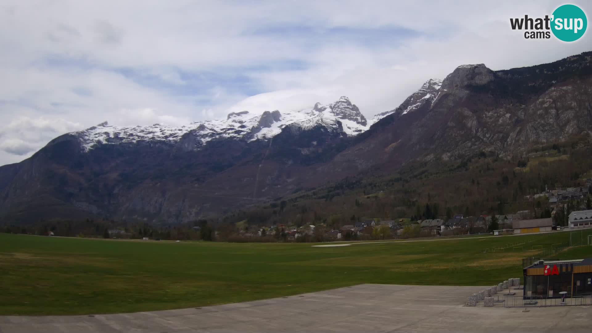 Live webcam Bovec airport – View to Kanin