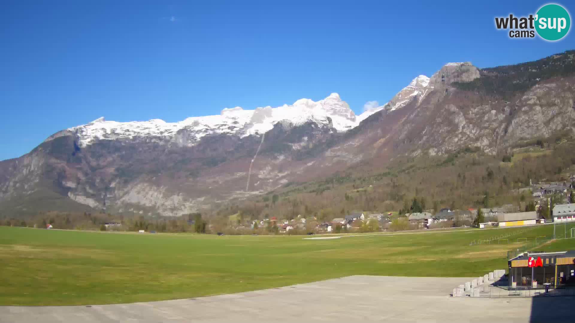 Webcam en direct Aéroport de Bovec – Vue sur Kanin