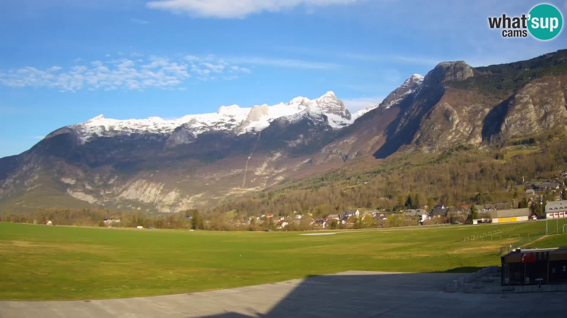 Webcam en direct Aéroport de Bovec – Vue sur Kanin
