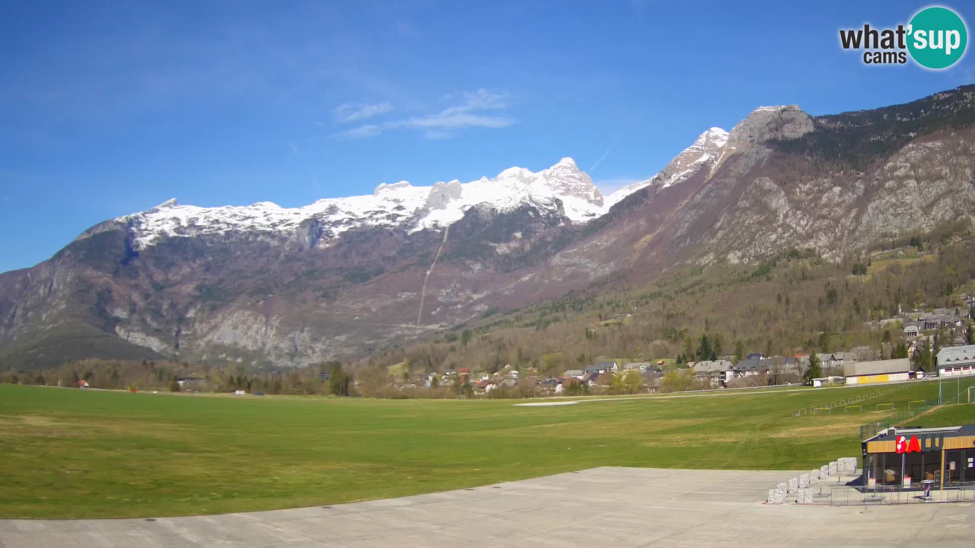 Live webcam Bovec airport – View to Kanin