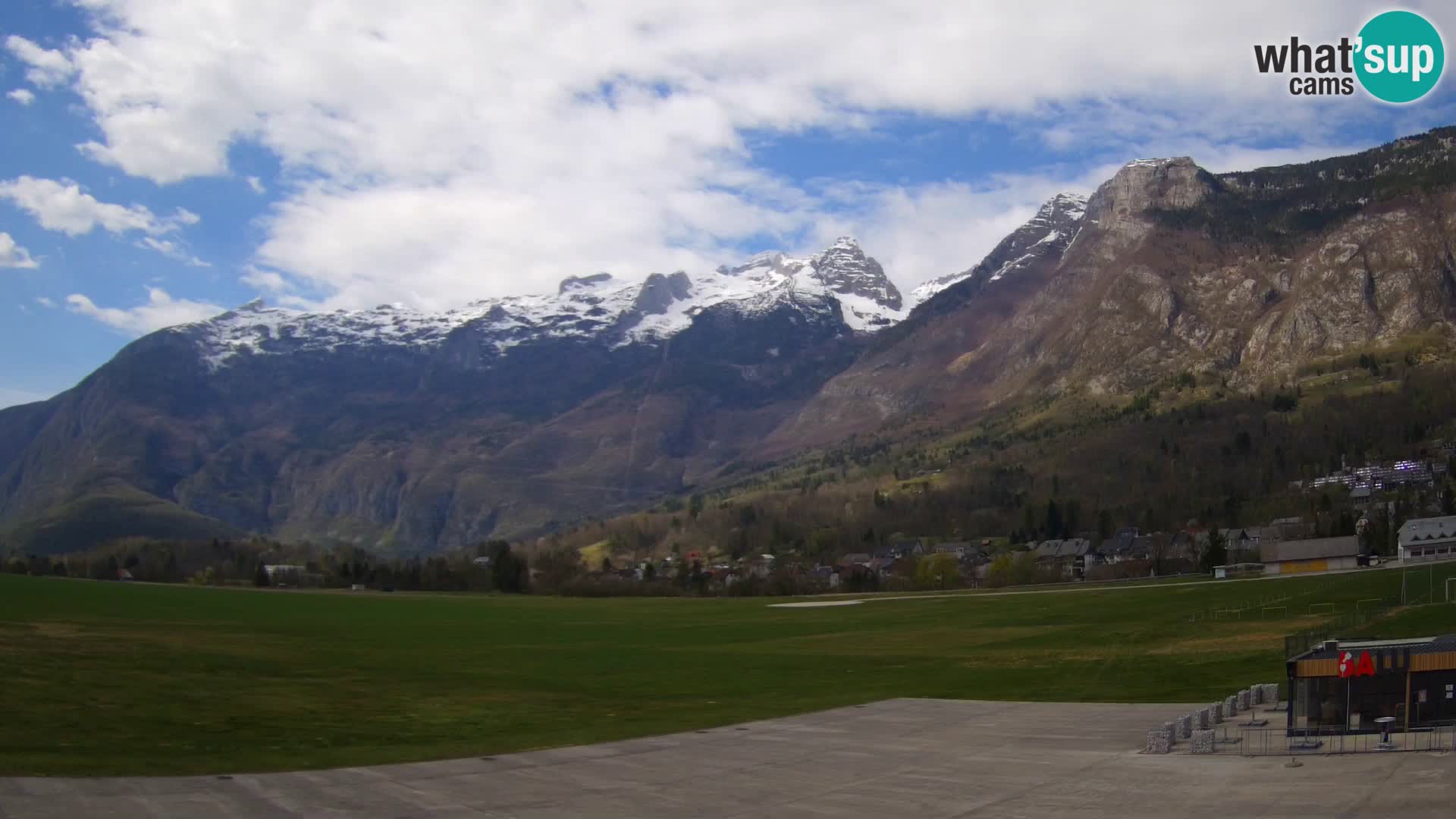 Webcam en direct Aéroport de Bovec – Vue sur Kanin