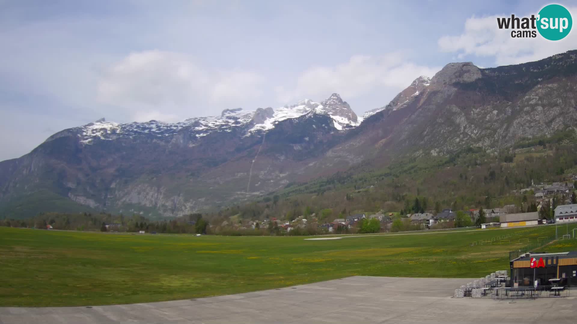 Webcam en direct Aéroport de Bovec – Vue sur Kanin