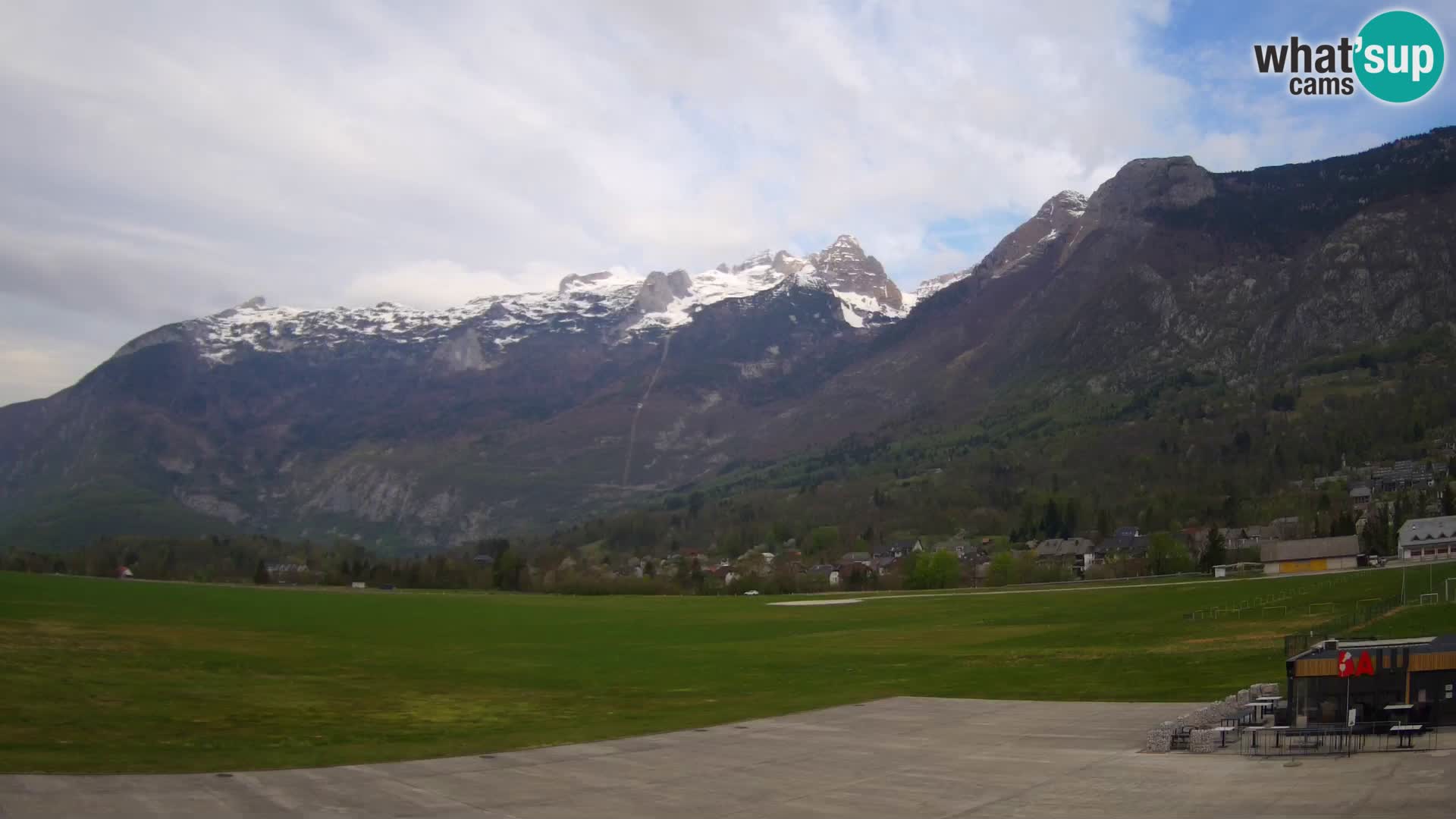 Webcam en direct Aéroport de Bovec – Vue sur Kanin